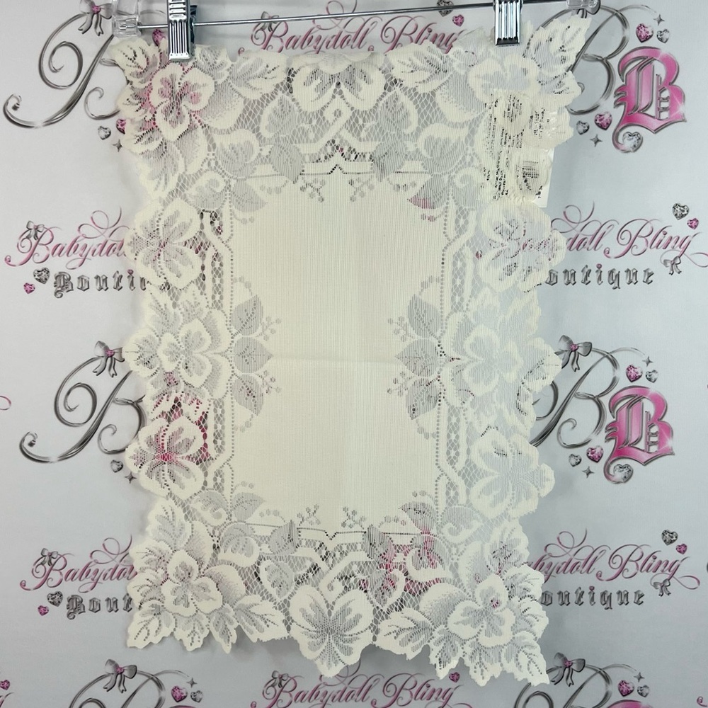 Heritage Lace table cloth placemat white Cream Floral Overlay brand new tags
